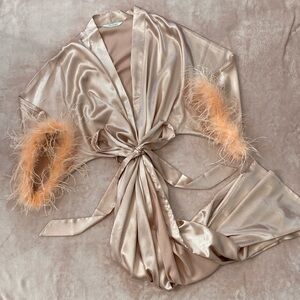 Satin feather robe pink one size